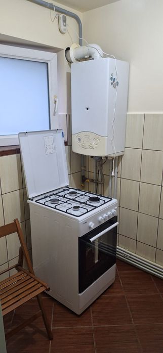 Închiriez garsonieră