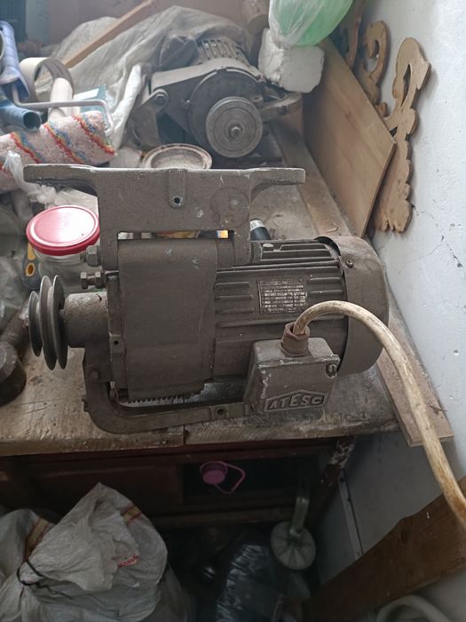 Motor electric 380/220V, 0,40kw,2960rpm..