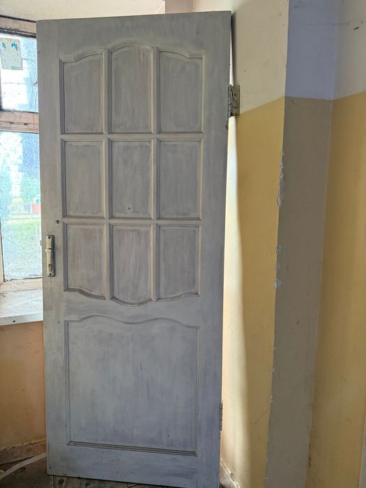 Продам входную дверь