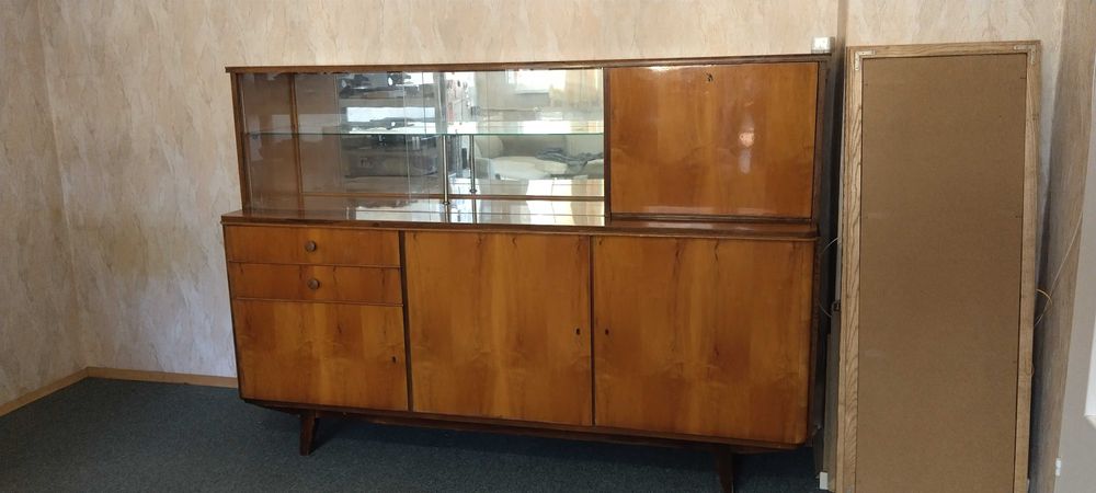 Старинен салонен бюфет