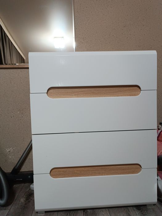 Продам спальный гарнитур