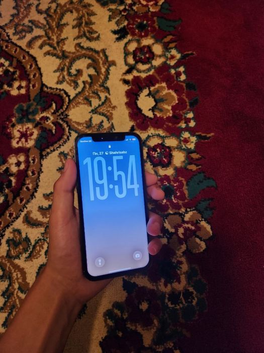 Iphone 12 pro  ideal