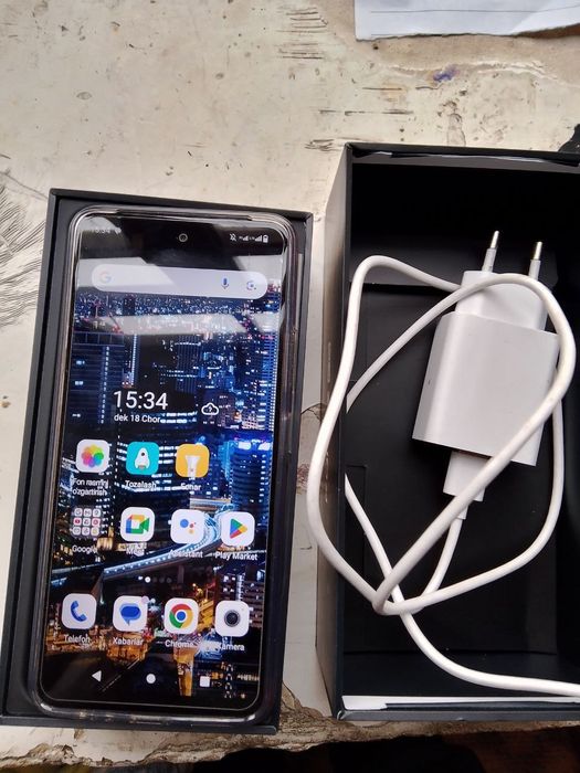 Novey force f15 6/128g xotira yangi telefon