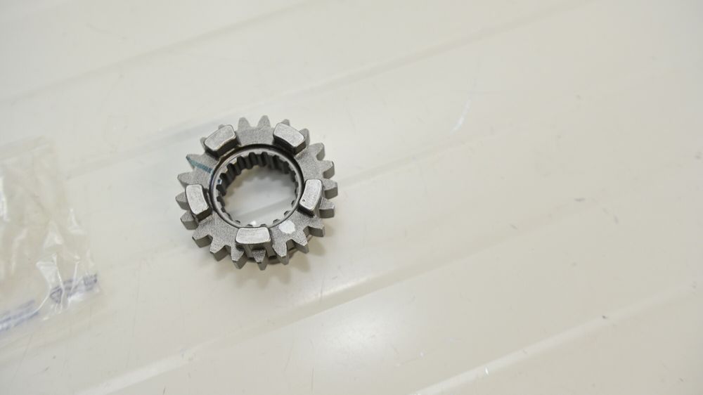 Husqvarna Svartpilen 250 401 2018 2023 Pinion treapta a 6 a de viteza