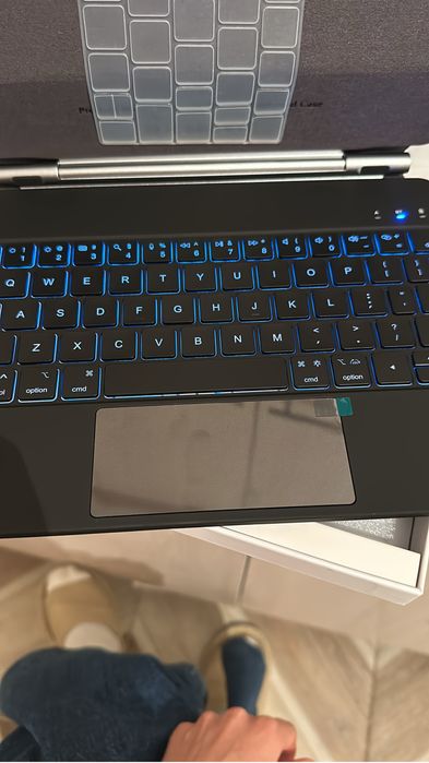 Чехол Apple magic Keyboard для Apple iPad pro 11 ( 2024) черный.