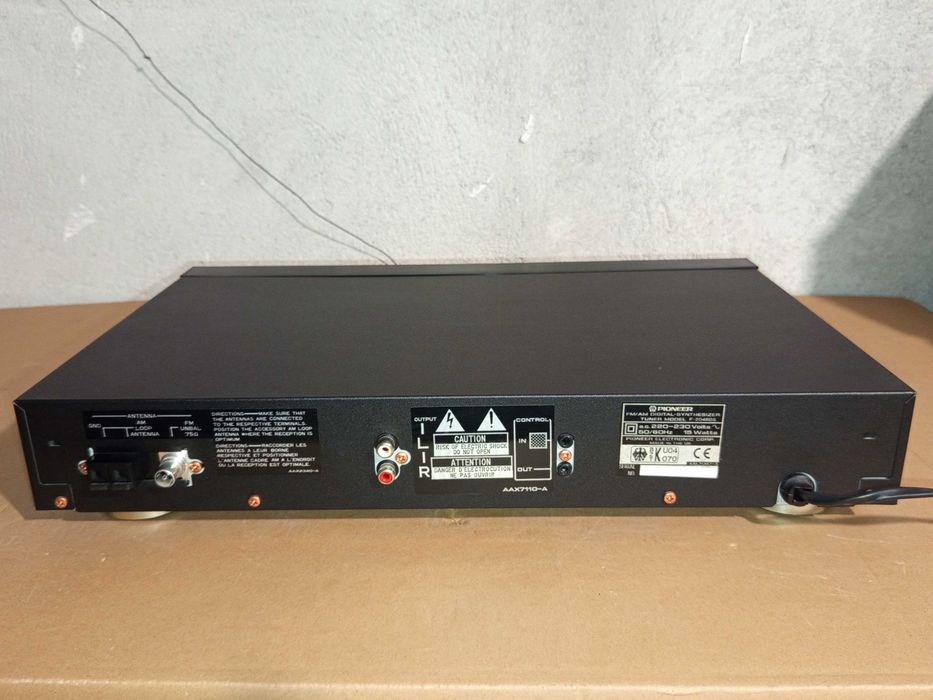 Цифров приемник Pioneer F-204RDS