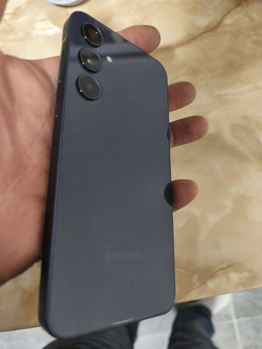 Vând Samsung Galaxy A35 5G, 128 GB.