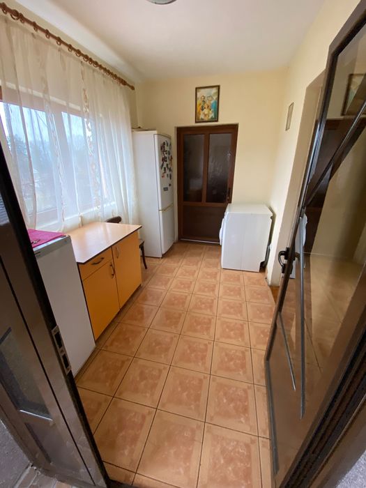 Urgent ! Casa de vanzare cu anexe si 24 de arii in Sisesti