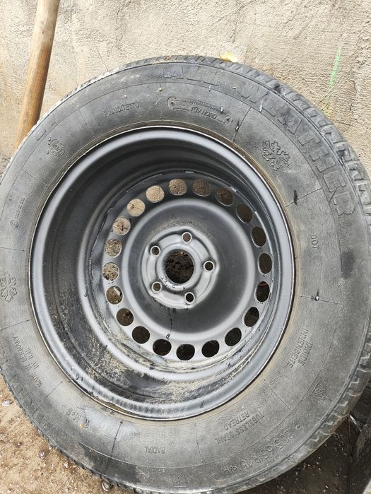 Диск с резиной на запаску 5.112 audi