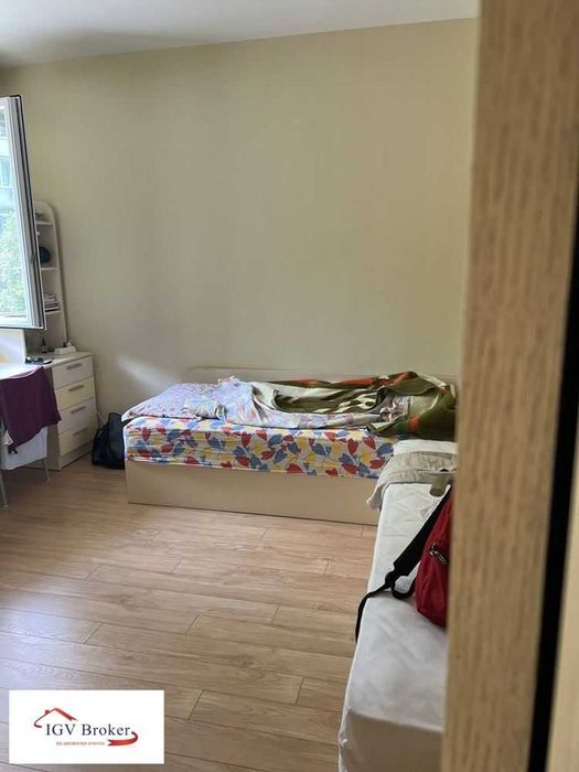 Тристаен апартамент в Медицинска академия