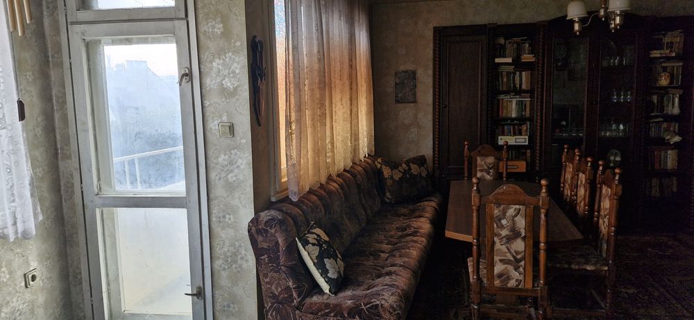 Дава се под наем Двустаен апартамент в Варна, Конфуто - 80 кв.м за 280.5 € - Снимка #2