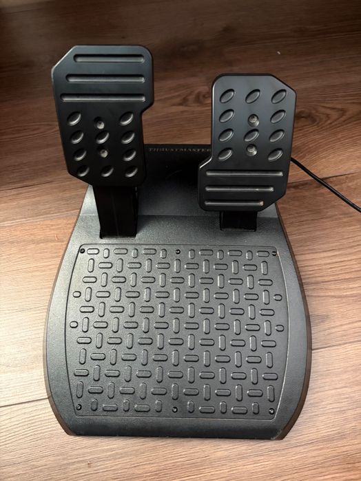 Геймърски волан с педали Thrustmaster T80 PS3/PS4/PS5/PC
