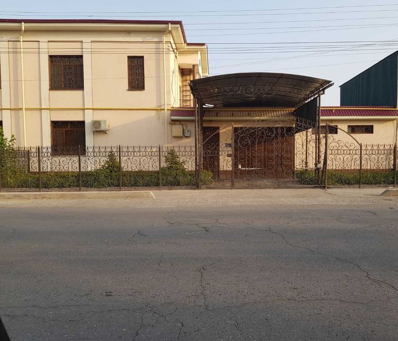 Продаётся дом. Food city