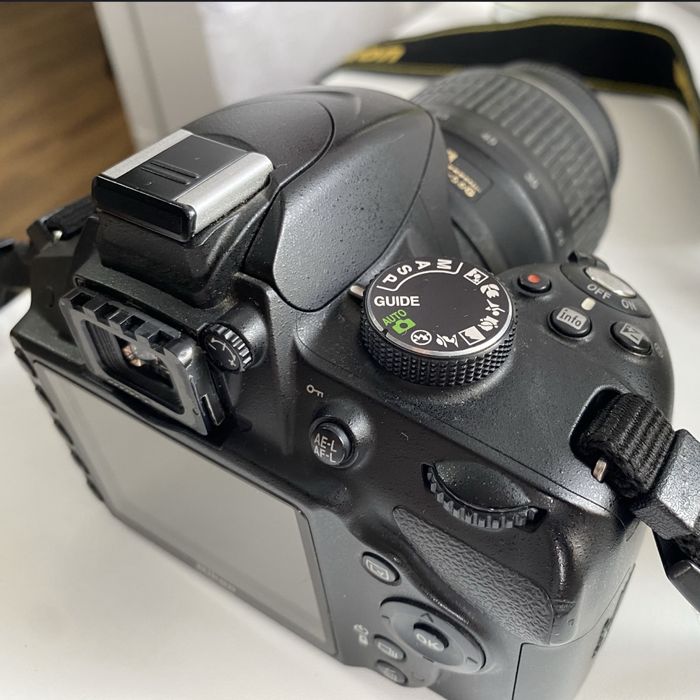 Nikon D3200 продам