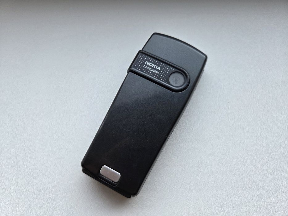 Nokia 6230 - telefon simplu cu butoane