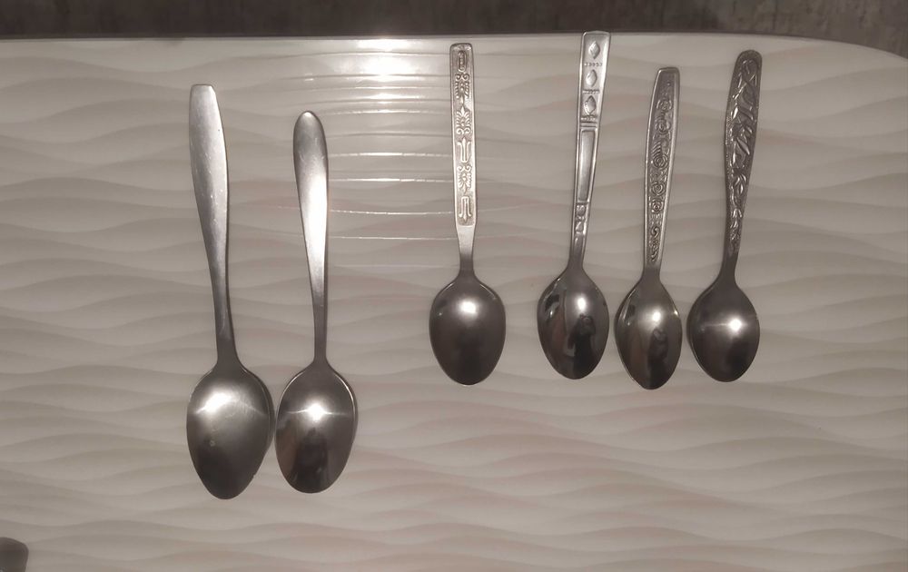 Продам  ложки,  лопатки, венчик