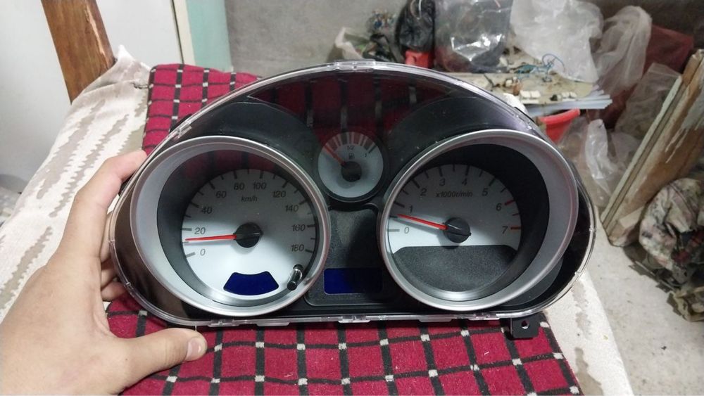 Matiz tablo sotiladi. Продается панель от авто Матиз.