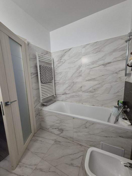 Apartament 3 camere Frații Golesti