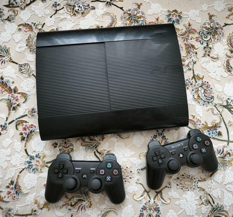 PlayStation 3 Super Slim 750GB
