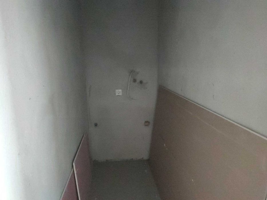 Продава се Двустаен апартамент в Търговище, Център - 70 кв.м за 1232 €/кв.м - Снимка #7