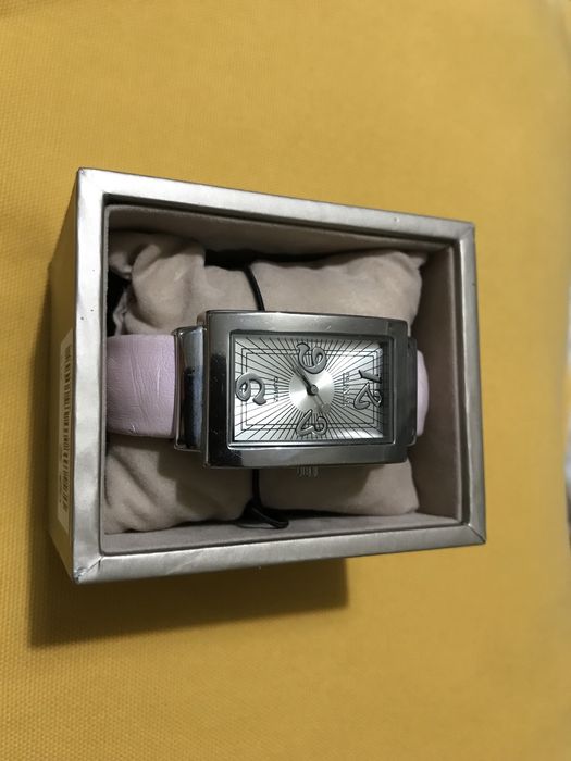 Часовник - гривна на Next