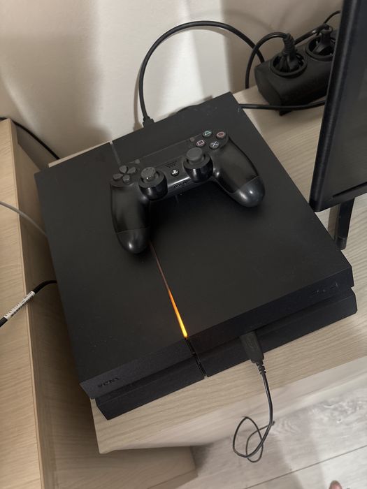Ps 4 la doar 550 lei in brasov!!!!