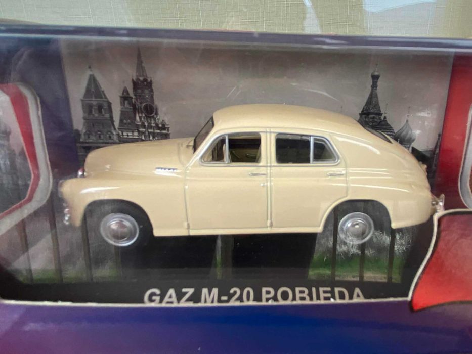 IST Models 1:43 Москвич ЗИМ Победа ГАЗ М20 Moskvich GAZ M20 ZIM умалени модели метал