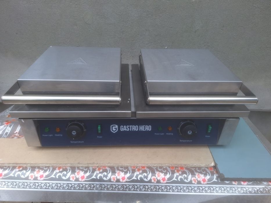 Aparat de făcut gofre profesional