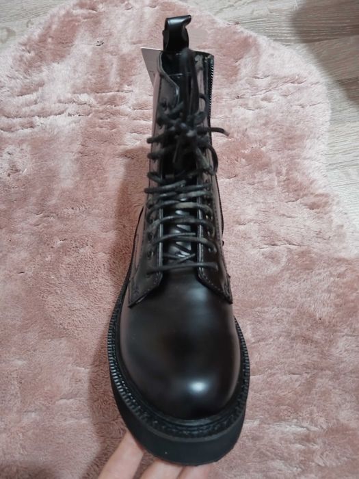 Дамски боти MNG чисто нови