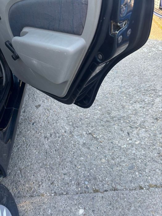 Vând Dacia logan 1.4