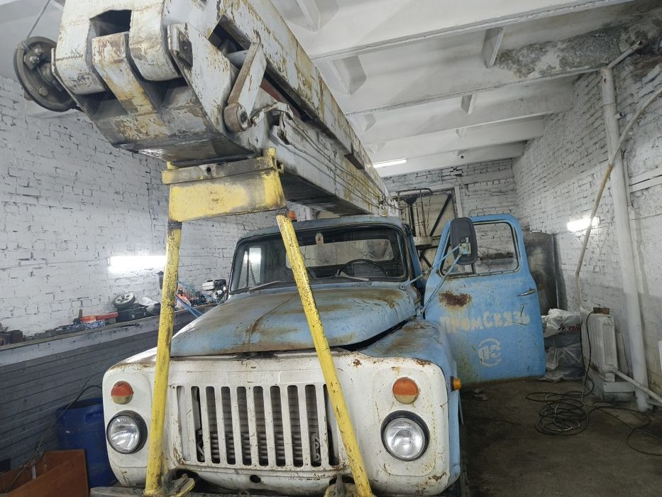 Срочно продам автовышку.