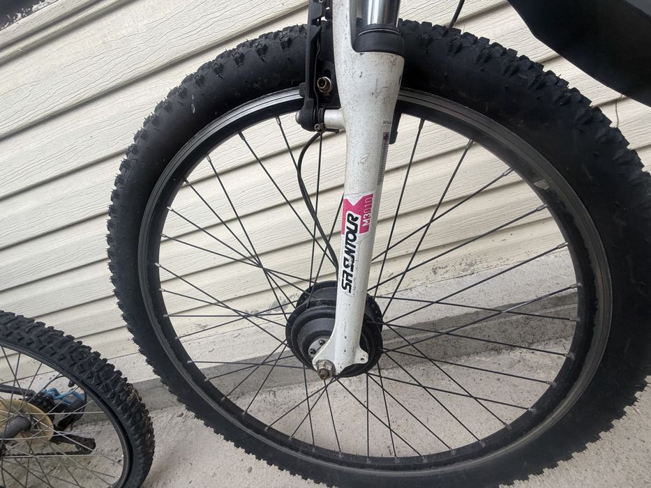 Bicicleta Mtb electrica, roti 29”