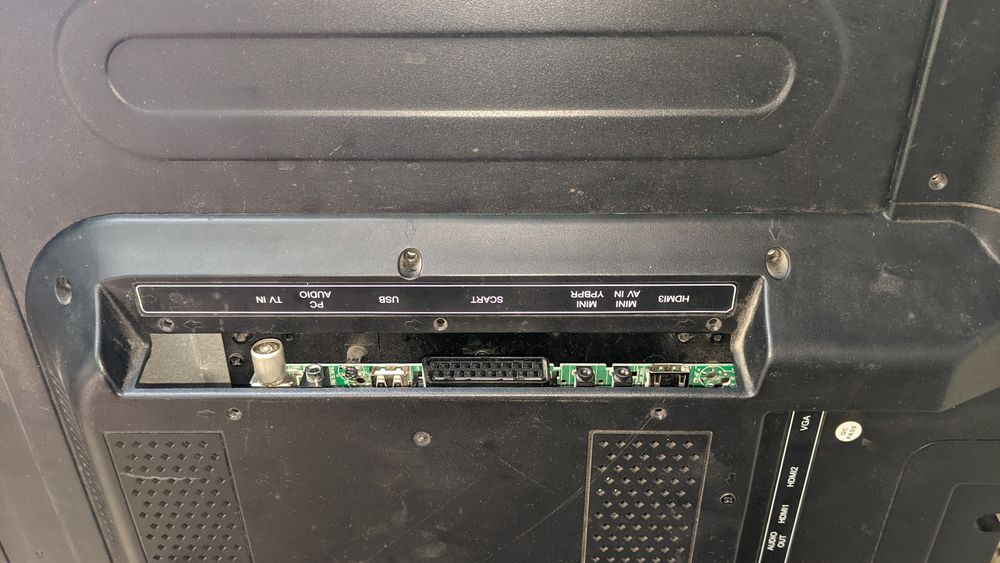 Телевизор Elenberg 40 дюймов