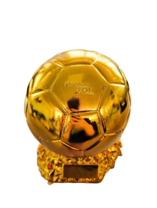 Златна Футболна Топка Ballon d'Or - 16см Трофей | Подарък за футболист