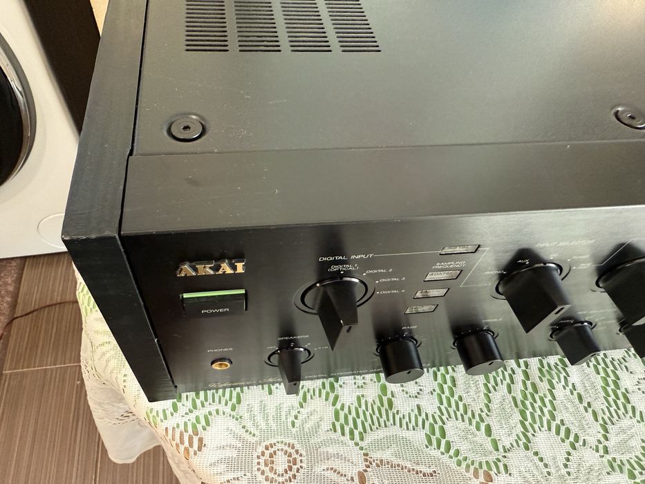 Akai AM-73 DAC Качествен стерео усилвател
