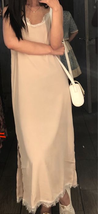 Платье в бельевом стиле