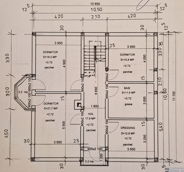 Casa de vanzare la rosu