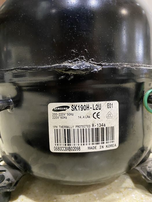 Продается мотор холодильника корейский