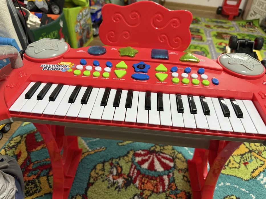 Pian pentru copii ca nou