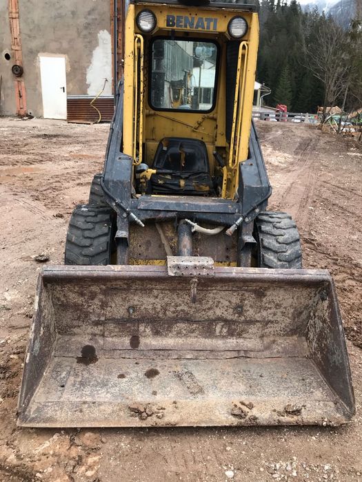 Vând Bobcat BenatuSL30