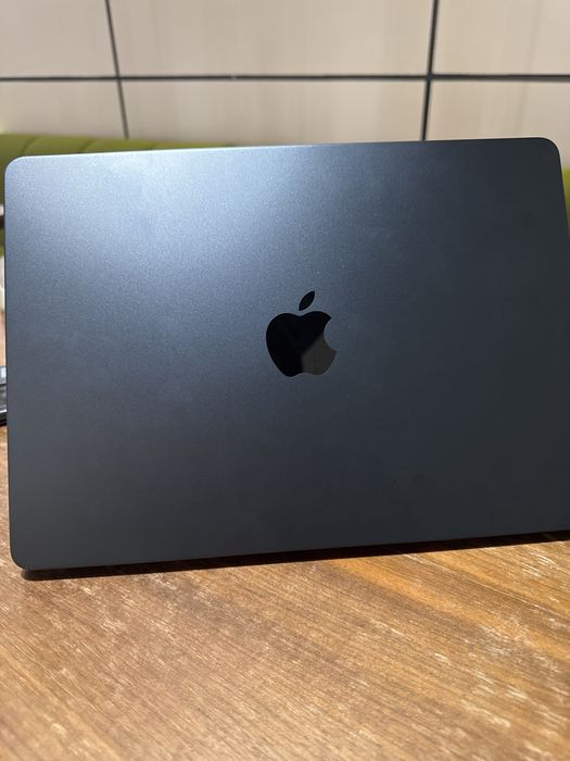Macbook Air m2 16/256gb
