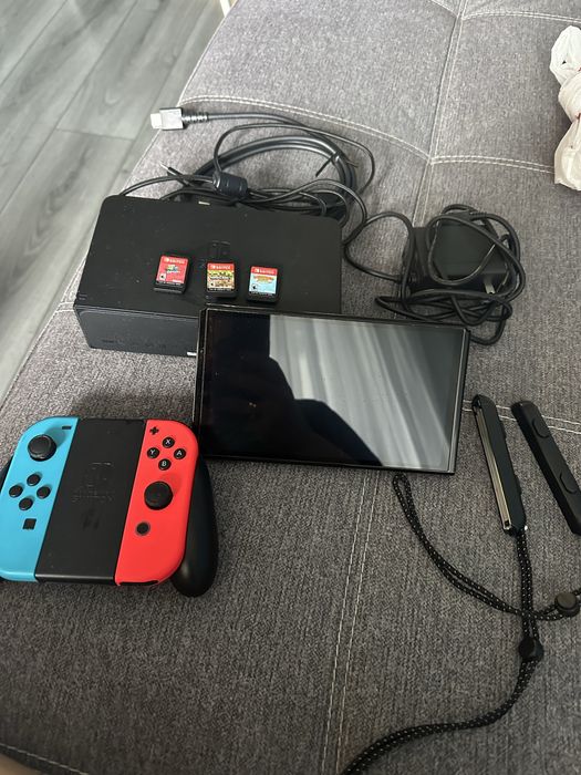 Nintendo Switch OLED + 3 игры | Полный комплект
