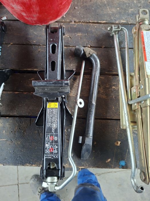 Cric cheie roti toyota,ford nissan l rover suzuki