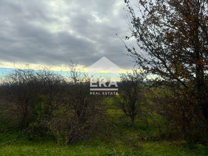 Урегулиран поземлен имот за продажба, с лице на автомагистрала Хемус,