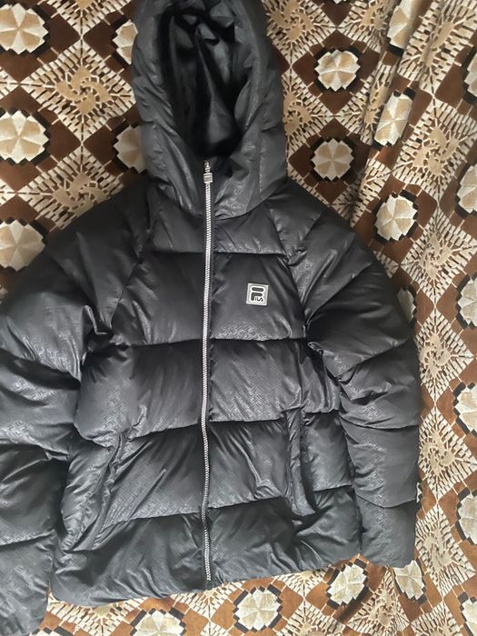 Продам куртку Nike Fila original