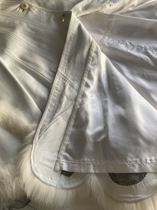 Haina superba din piele