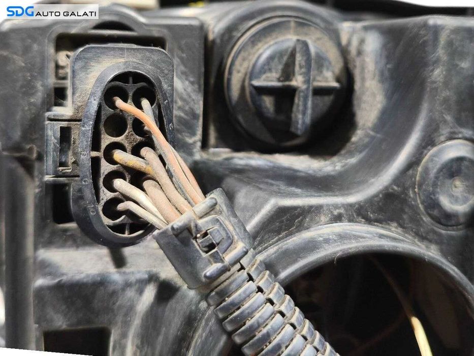 Far Stanga EUROPA FARA Xenon Volkswagen Golf 5 2004 - 2008 Cod 1K6941005A (Trebuie Polisat) [LR1261]