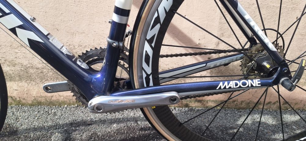 Продам карбоновый шоссейник Trek Madone