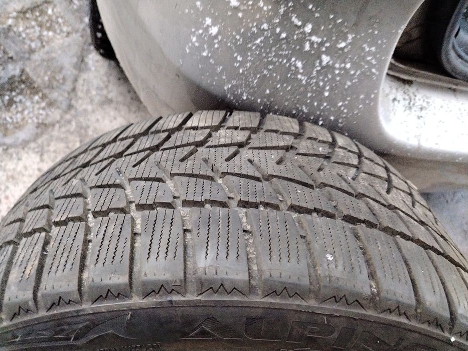 Гуми 225 45 17 зимни