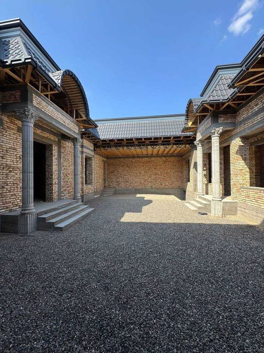 Шинам Ховли сотилади